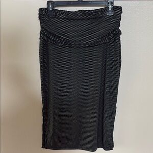 DKNY women’s pull on black skirt with tiny bead polka dot wide cinched waist M